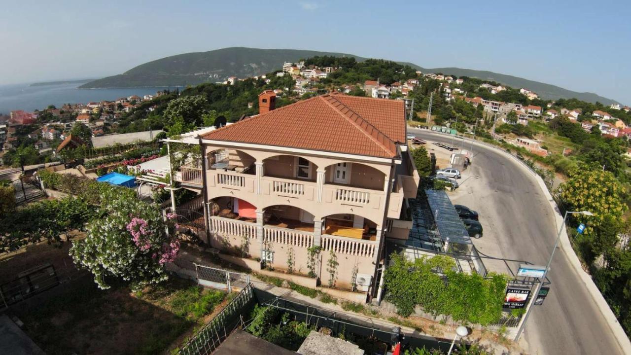 Apartments Popadic With Parking Herceg Novi Exterior foto