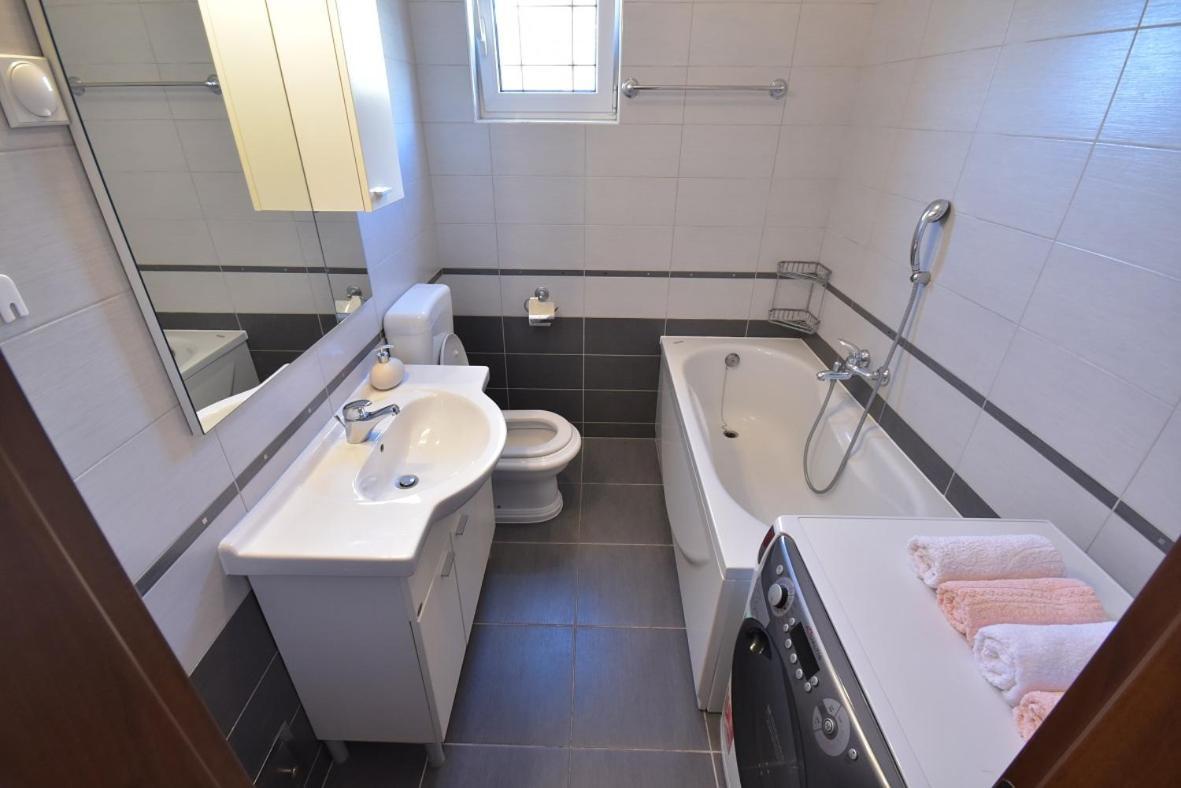 Apartments Popadic With Parking Herceg Novi Quarto foto